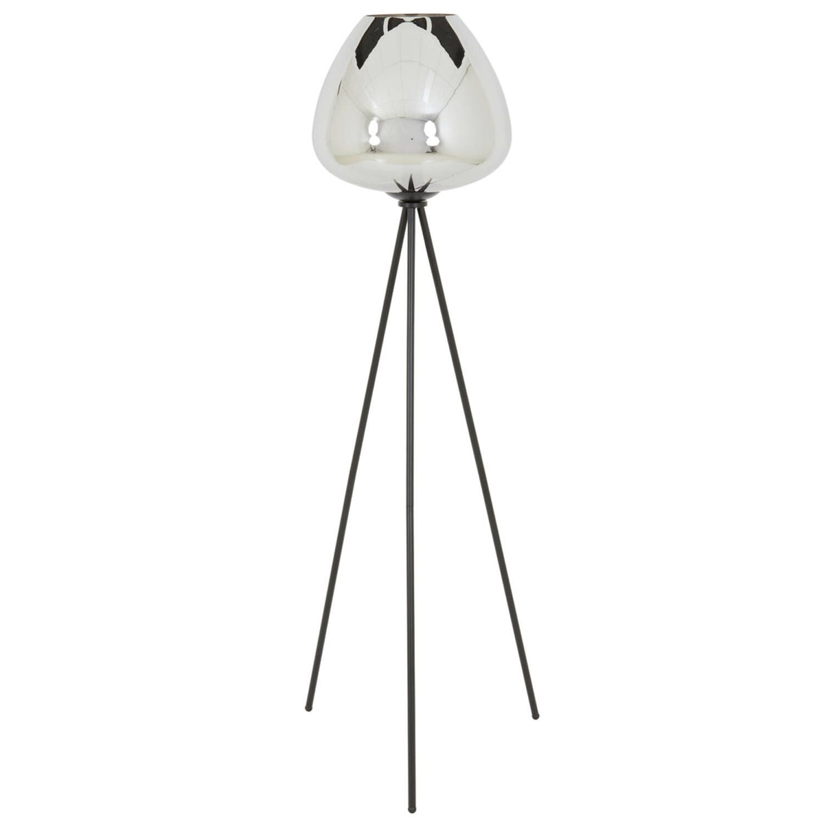 Staande lamp met zilverkleurige glazen kap op een zwart statief.