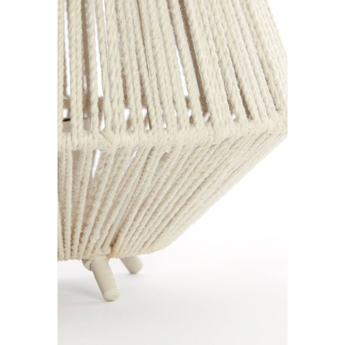 Tafellamp Light & Living met naturel gevlochten touw kap en warme sfeerverlichting.