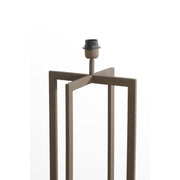 Bruine metalen lampvoet met vierkant frame en fitting voor de lamp.