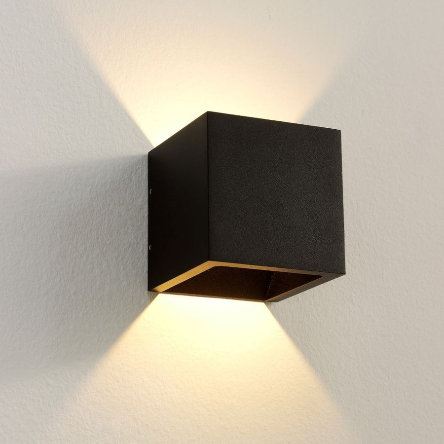 ArtDelight Cube – LED wandlamp IP65 6W Dim-to-Warm – Kies kleur Zwart