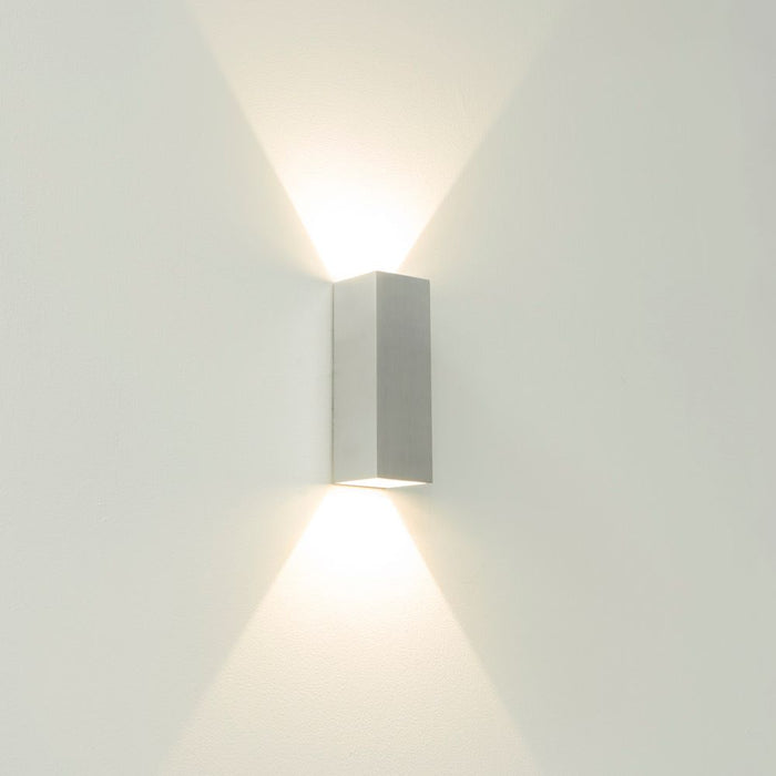 Artdelight Vegas 150 - Wandlamp - LED Dimbaar - IP65 Binnen/Badkamer - 2x2,3W 2700K - Design - Aluminium