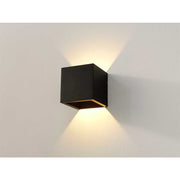 ArtDelight Cube – LED wandlamp IP65 6W 2700K – Kies kleur Zwart