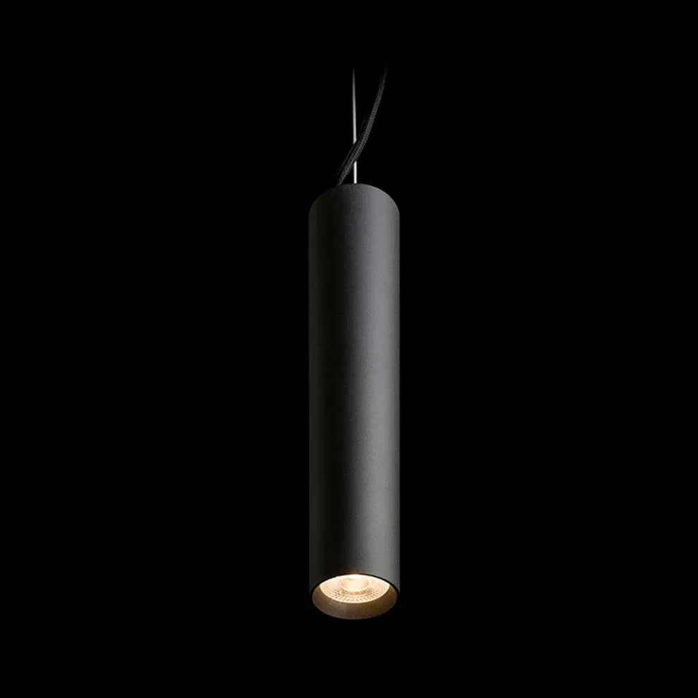 RIGA 28 Zwarte cilindervormige hanglamp – modern & minimalistisch
