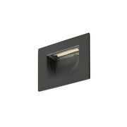 Zwarte rechthoekige LED inbouw wandlamp met verzonken lichtopening voor trapverlichting en tuinpadverlichting.