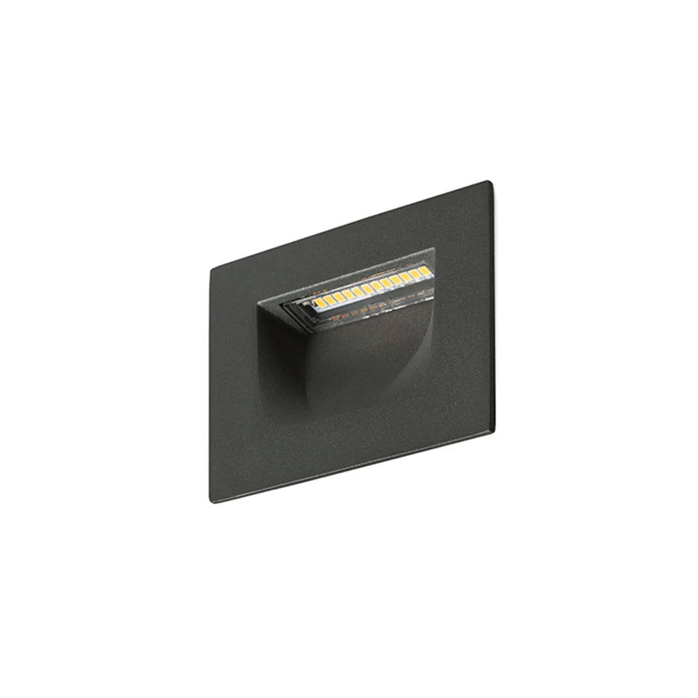Zwarte rechthoekige LED inbouw wandlamp met verzonken lichtopening voor trapverlichting en tuinpadverlichting.